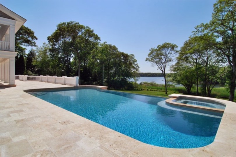 Beyonce-Jay-Z-Hamptons-Home-Lovebscott-1